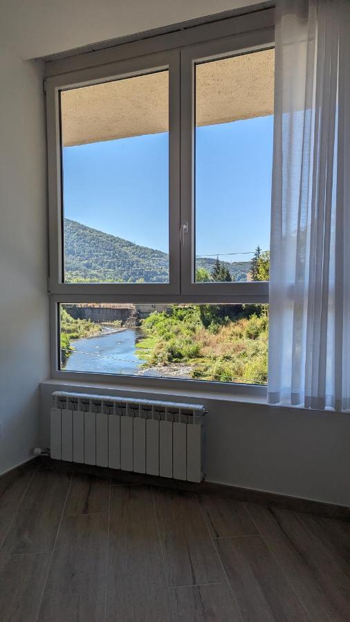 Apartmán Hydros Ripoll Exteriér fotografie